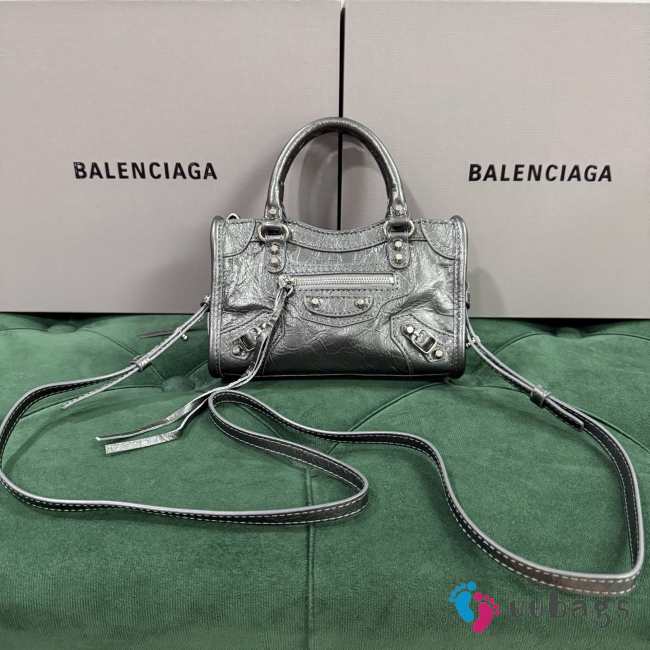 Uubags Balenciaga Le City bag mini in volcanic rock Arena Storico lambskin, brass hardware 24x16x6cm - 1