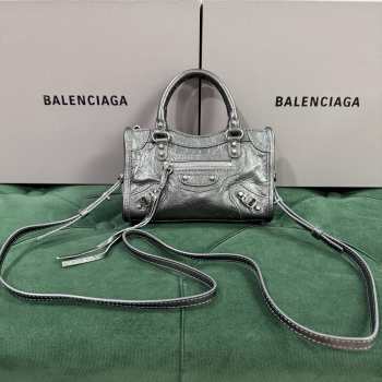 Uubags Balenciaga Le City bag mini in volcanic rock Arena Storico lambskin, brass hardware 24x16x6cm