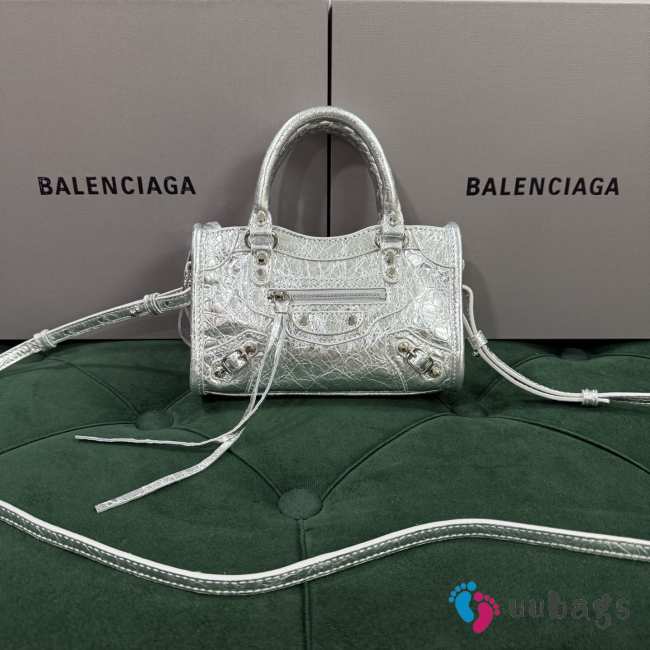 Uubags Balenciaga Le City Bag Nano in metallized silver Arena Storico lambskin, brass hardware 18x12x6cm - 1