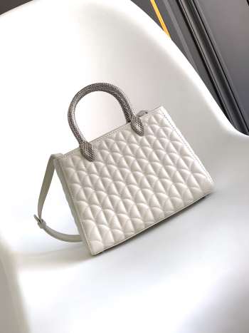 Uubags Bvlgari Serpentine Duo tote bag in white 21.5x15x6cm