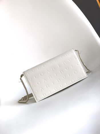 Uubags Bvlgari Logo chain wallet in white calfskin 19x10.5x4.5cm