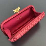 Uubags Bottega Veneta red intrecciato woven satin knot clutch bag with gold buckle 25x10x5cm - 2