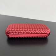 Uubags Bottega Veneta red intrecciato woven satin knot clutch bag with gold buckle 25x10x5cm - 3