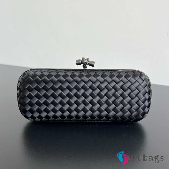 Uubags Bottega Veneta black intrecciato woven satin knot clutch bag with silver buckle 25x10x5cm - 1