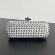Uubags Bottega Veneta silver intrecciato woven satin knot clutch bag 25x10x5cm - 1