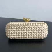 Uubags Bottega Veneta beige intrecciato woven satin knot clutch bag 02 25x10x5cm - 1