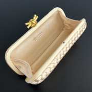 Uubags Bottega Veneta beige intrecciato woven satin knot clutch bag 02 25x10x5cm - 2