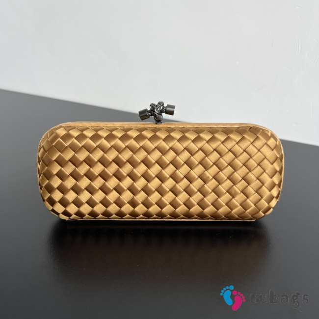 Uubags Bottega Veneta yellow intrecciato woven satin knot clutch bag 25x10x5cm - 1