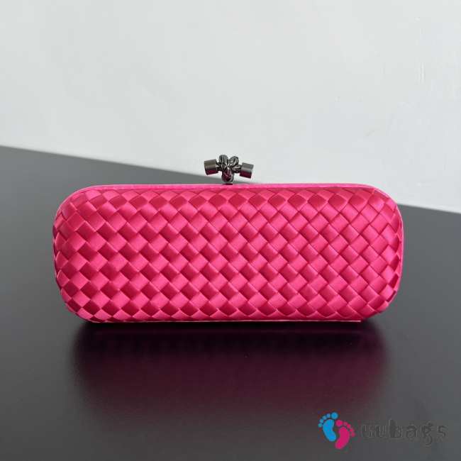 Uubags Bottega Veneta pink intrecciato woven satin knot clutch bag 25x10x5cm - 1