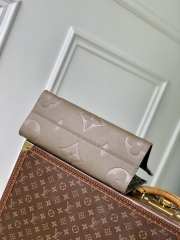 Uubags Louis Vuitton M25523 OnTheGo MM Bag In Smoke 35x27x14cm  - 3