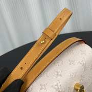 Uubags Louis Vuitton M14686 Steamer Wearable Wallet In Off-White 18x11x6.5cm - 3