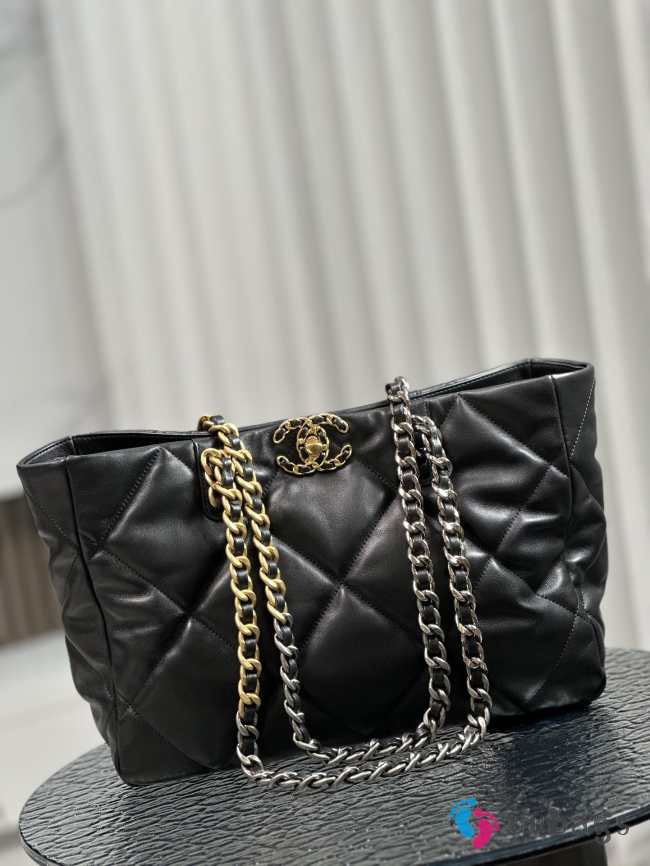 Uubags Chanel Black Quilted Leather Shopping Tote Bag Lambskin Leather 24x41x10cm - 1