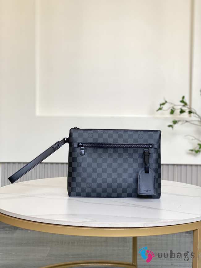 Uubags Louis Vuitton Takeoff Pouch – Damier Graphite Canvas 30x22x5cm - 1