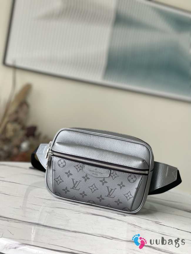 Uubags Louis Vuitton M30245 Outdoor Bumbag Taigarama Eclipse 21x17x5cm - 1