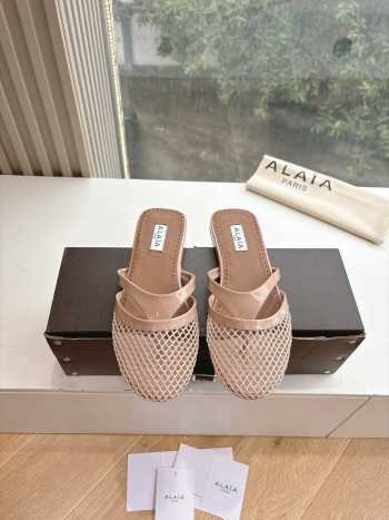 Uubags Alaïa Infradito Flat Mules In Fishnet And Leather Beige