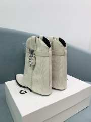 Uubags Givenchy White Leather Cowboy Ankle Boots with 4G Padlock 6cm - 5
