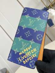 Uubags Louis Vuitton M26539 Brazza Wallet in Monogram Canvas with Graffiti Print Blue Stripes 19x10x2cm - 3