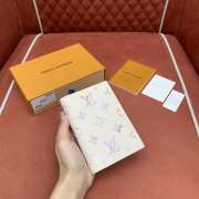 Uubags Louis Vuitton M25917 Passport Cover In Dream Beige 10x14x2.5cm - 4