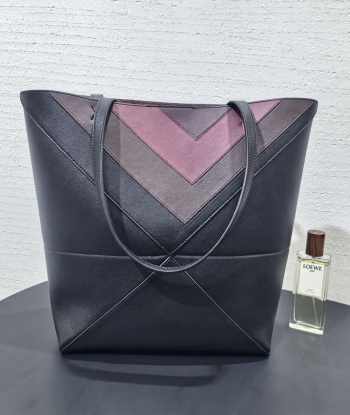 Uubags Loewe x Albers Puzzlefold Medium Tote in Napa Calfskin In Black/Burgundy 31.5x25.5x14.5cm
