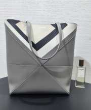 Uubags Loewe x Albers Puzzlefold Medium Tote in Napa Calfskin In Gray/Light Ghost 31.5x25.5x14.5cm - 1