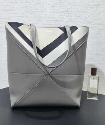 Uubags Loewe x Albers Puzzlefold Medium Tote in Napa Calfskin In Gray/Light Ghost 31.5x25.5x14.5cm
