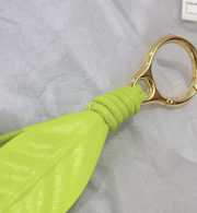 Uubags Loewe Chamomile flower charm in classic calfskin in white/green - 3