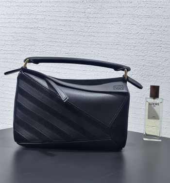 Uubags Loewe Small Puzzle Bag in Black Classic Calfskin and Suede 24x16.5x10.5cm