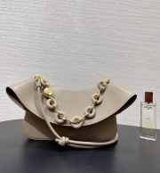 Uubags Loewe medium Ora bag in smooth calf sand 26x13x18cm - 6