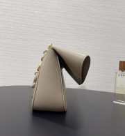 Uubags Loewe medium Ora bag in smooth calf sand 26x13x18cm - 4