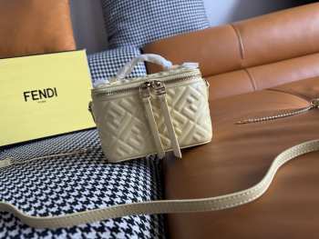 Uubags Fendi Vanity Pink nappa leather mini bag with FF motif in yellow 16x8x11cm