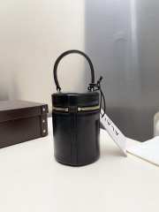 Uubags Alaia Cube mini leather vanity bag 15x10.5x10.5cm - 4