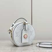 Uubags Louis Vuitton M11294 Mini Chapeau Box Bag In White 13x12x6.5cm - 5