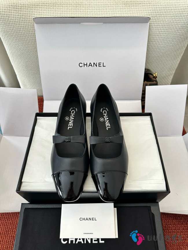 Uubags Chanel classic two-tone black ballerina flats - 1