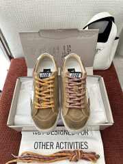 Uubags Golden Goose True-Star Suede Low-Top Trainers in Brown - 1