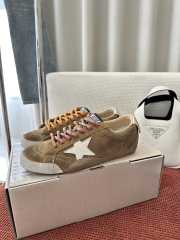 Uubags Golden Goose True-Star Suede Low-Top Trainers in Brown - 2