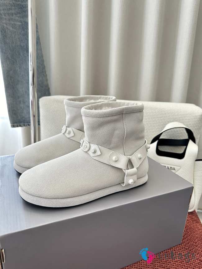 Uubags Balenciaga Alaska soft white leather and synthetic ankle boots - 1