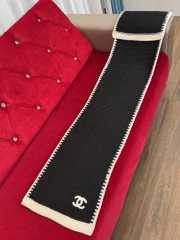 Uubags Chanel Cashmere Blend Knit CC Scarf Black & White - 2