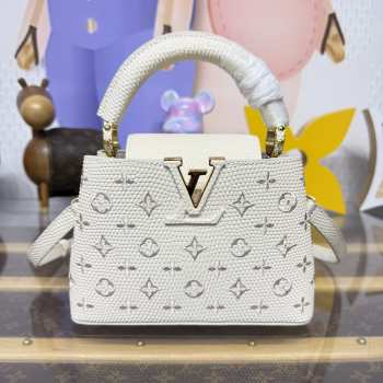 Uubags Louis Vuitton M13053 Capucines BB Bag 21x8x13cm