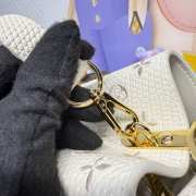 Uubags Louis Vuitton M13053 Capucines BB Bag 27x9x18cm - 3