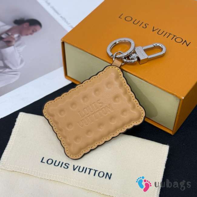 Uubags Louis Vuitton M02547 Biscuit Keychains and Bag Accessories In Beige - 1