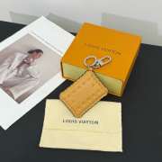 Uubags Louis Vuitton M02547 Biscuit Keychains and Bag Accessories In Beige - 4