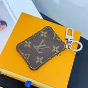 Uubags Louis Vuitton M02547 Biscuit Keychains and Bag Accessories In Beige - 3