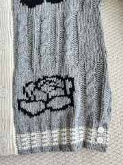 Uubags Thom Browne Rose-intarsia cable-knit cardigan in grey - 2