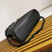 Uubags Prada Buckle small leather handbag with belt in black 32x23x11cm - 5