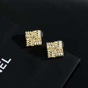 Uubags Chanel Gold-Tone Metal Ribbed Square CC Earrings - 1
