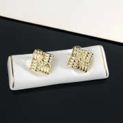 Uubags Chanel Gold-Tone Metal Ribbed Square CC Earrings - 4