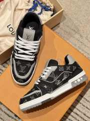 Uubags Louis Vuitton 1AJ338 Trainer Sneaker In Denim Noir - 6