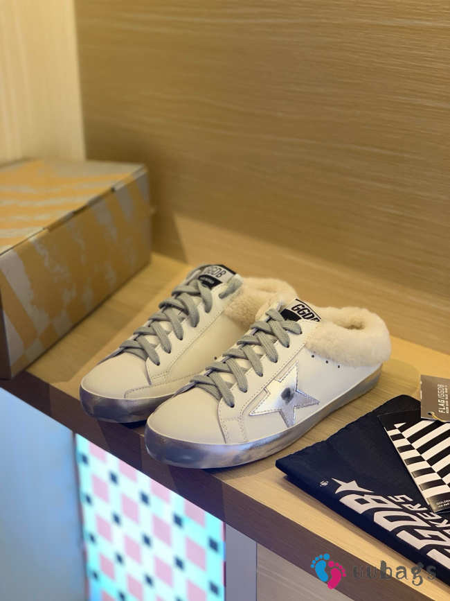 Uubags Golden Goose Ball Star Sabots in white nappa with platinum star and shearling lining - 1