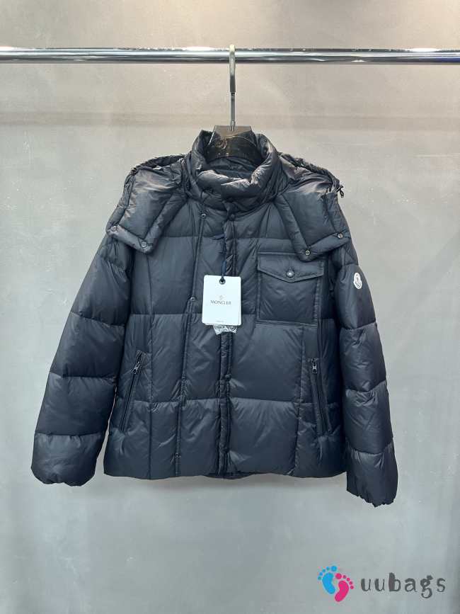 Uubags Moncler Black Serfanto Short Hooded Down Jacket - 1