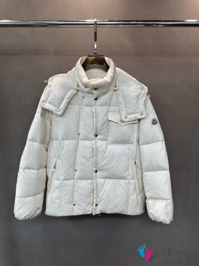Uubags Moncler White Serfanto Short Hooded Down Jacket - 1